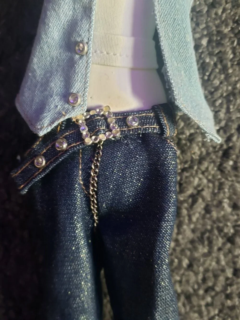 S.S. Sarna Jewelry Holder Casual Outfit Denim Vest White Top Jeans 6236
